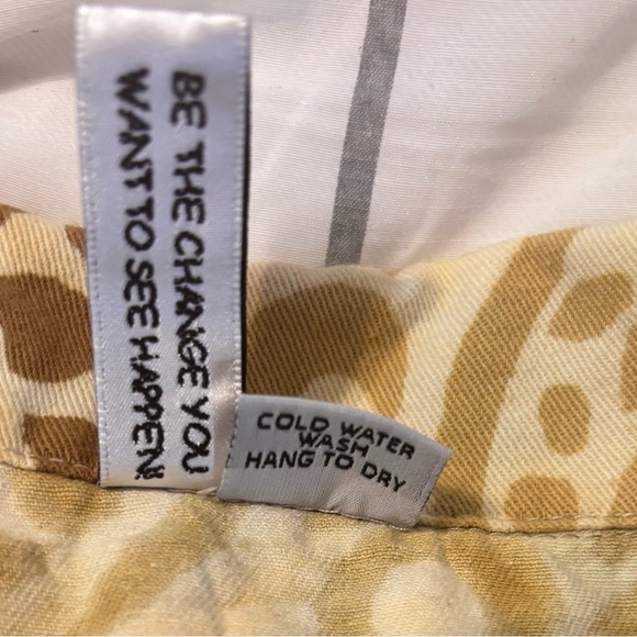 Paisley Print Sleeveless Jean Jacket - Picture 4 of 4